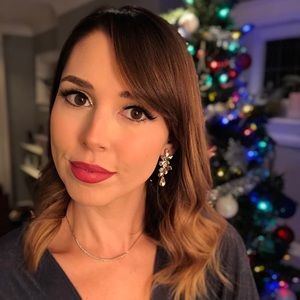 Meet your Posher, Carly